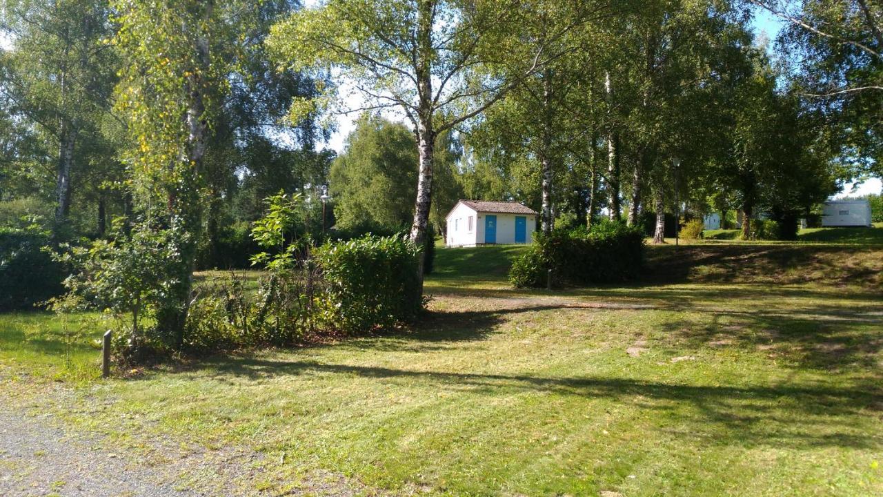 Camping De Ladignac Le Long Bel Air Exterior foto